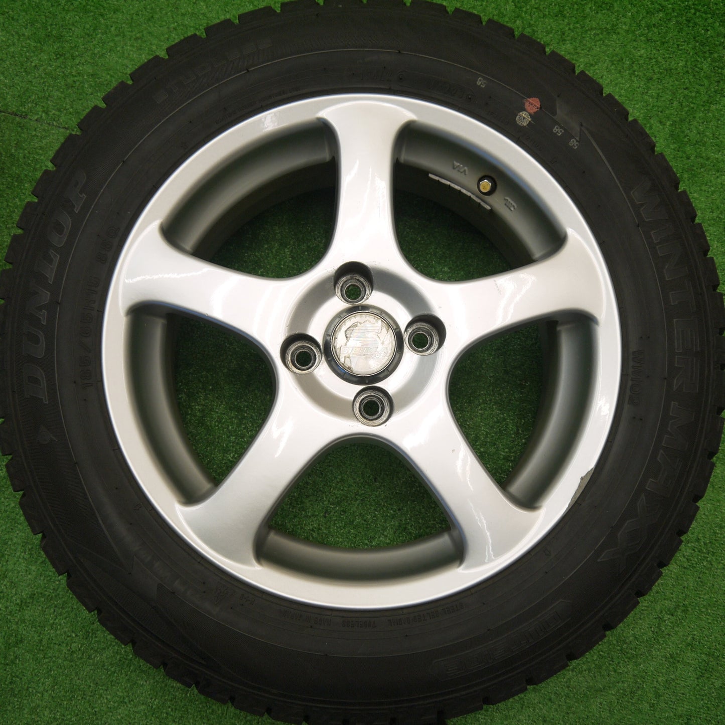 バリ溝！23年！9.5分以上★スタッドレス 185/65R15 ダンロップ ウインターマックス WM02 SIBILLA RT シビラ 15インチ PCD100/4H★5101504Hス