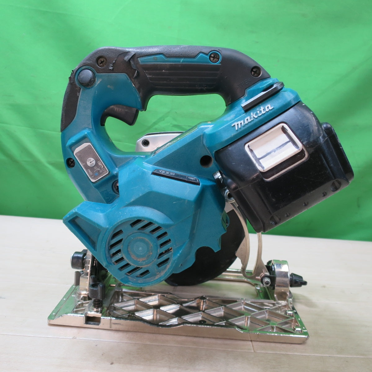 [送料無料] ☆マキタ 125mm 充電式 マルノコ HS475D 電動 工具 切断機 丸のこ 丸ノコ 丸鋸 makita 18V 木工用☆
