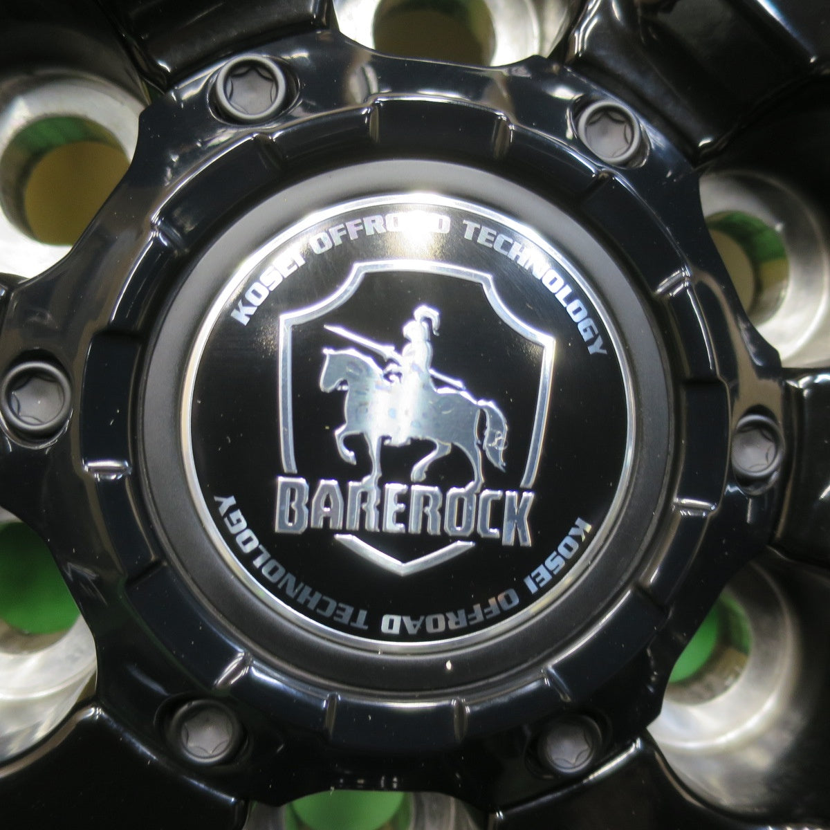 バリ溝！23年！キレイ！9.5分★スタッドレス 265/65R18 ダンロップ ウインターマックス SJ8+ BAREROCK BISON ベアロック バイソン 18インチ PCD139.7/6H★5110305イス