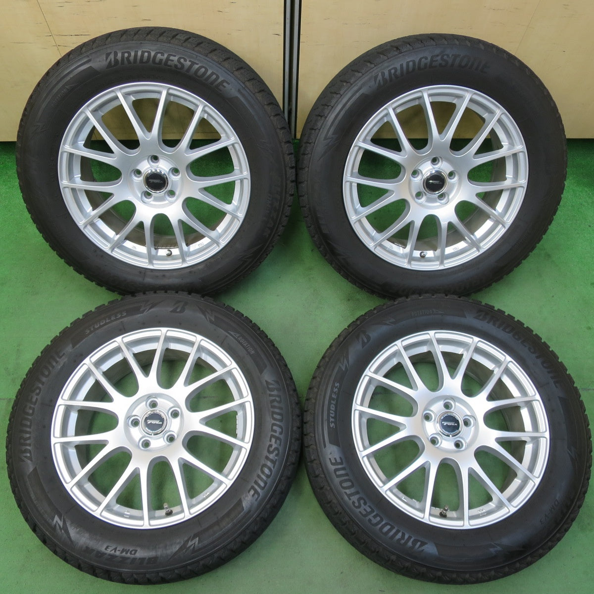キレイ！21年★XV 等 225/60R17 スタッドレス ブリヂストン ブリザック DM-V3 TOPRUN トップラン 17インチ PCD100/5H★5050506イス