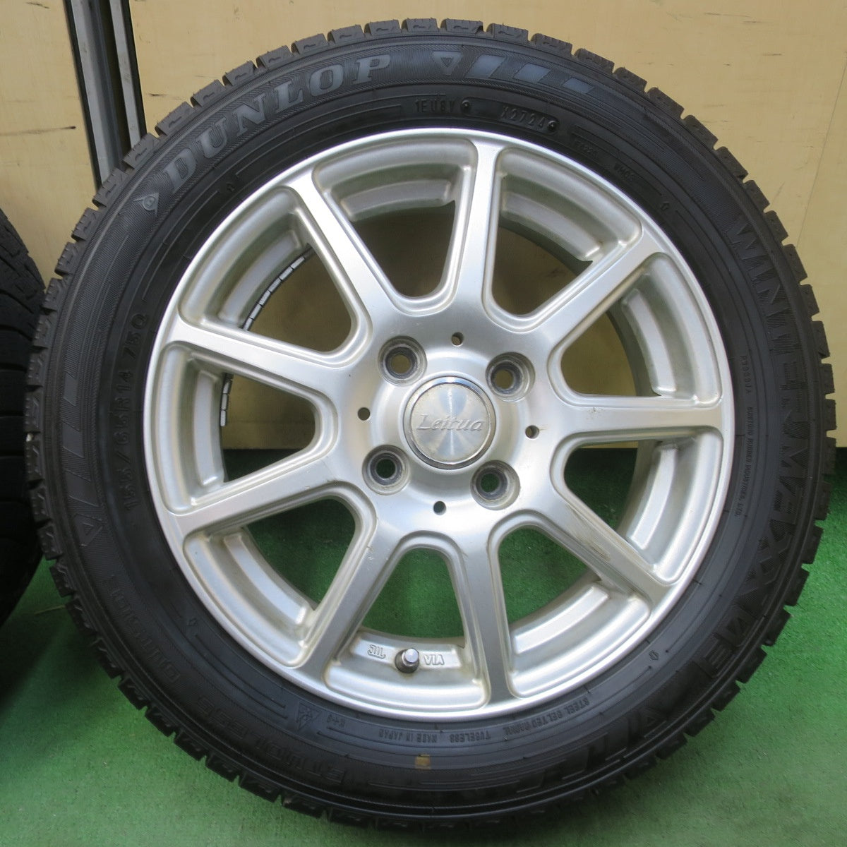 バリ溝！24年！ほぼ10分★スタッドレス 155/65R14 ダンロップ ウインターマックス 03 Leitua 社外 アルミ WM03 14インチ PCD100/4H★6021706イス