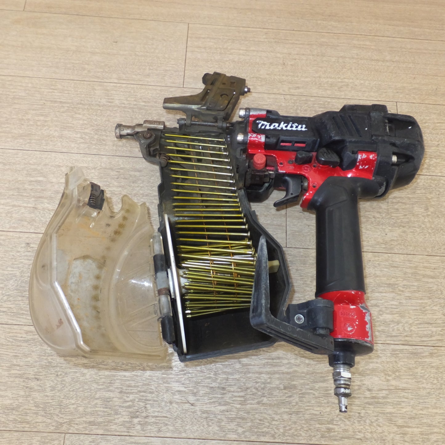 [送料無料] ★マキタ makita 65mm 高圧エア釘打 AN636H　使用空気圧 1.18～2.26MPa★