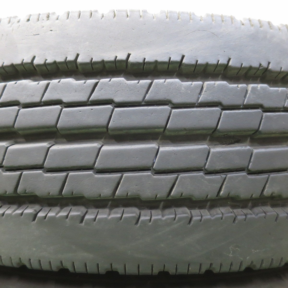 バリ溝！21年！9分★トラック タイヤ 205/85R16 117/115N トーヨー デルベックス M134 16インチ★5062609イノタ