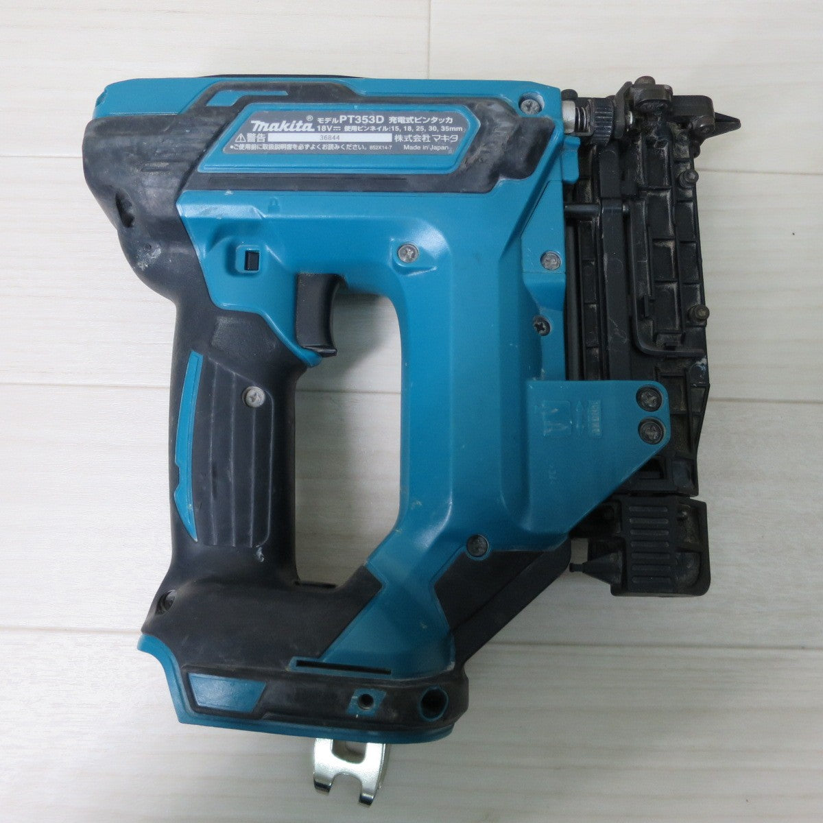 [送料無料] ☆マキタ 充電式 ピンタッカー PT353D 電動 工具 18V makita 本体のみ☆