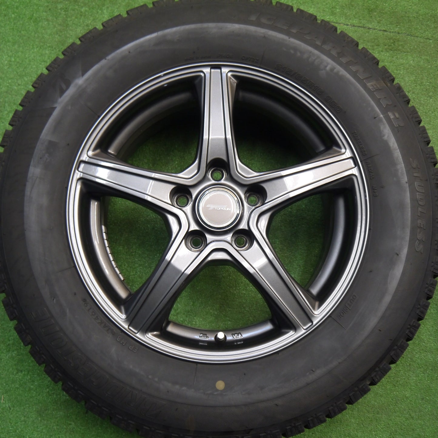 バリ溝！キレイ！9分★スタッドレス 215/65R16 ブリヂストン アイスパートナー2 TOPRUN トップラン 16インチ PCD114.3/5H★5112104Hス