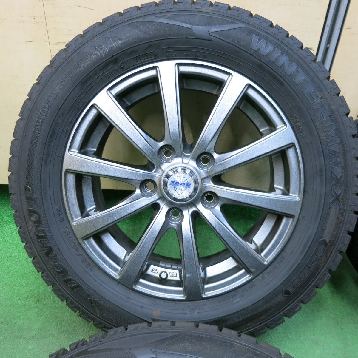 [送料無料] バリ溝！23年！キレイ！ほぼ10分★スタッドレス 195/65R15 ダンロップ ウインターマックス WM02 ZACK JP-110 MONZA 15インチ ザック PCD114.3/5H★4120404SYス