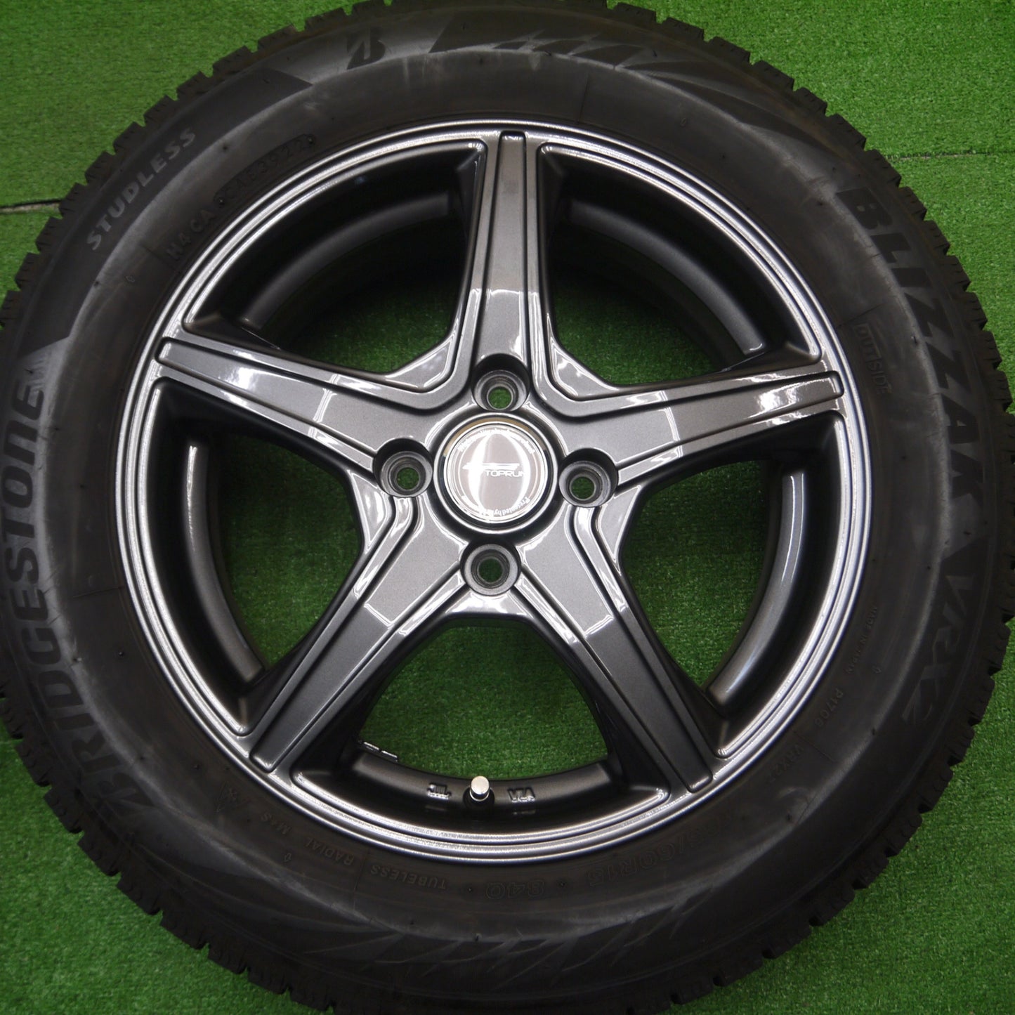 [送料無料] バリ溝！22年！キレイ！9.5分★スタッドレス 185/60R15 ブリヂストン ブリザック VRX2 TOPRUN トップラン 15インチ PCD100/4H★4110507Hス