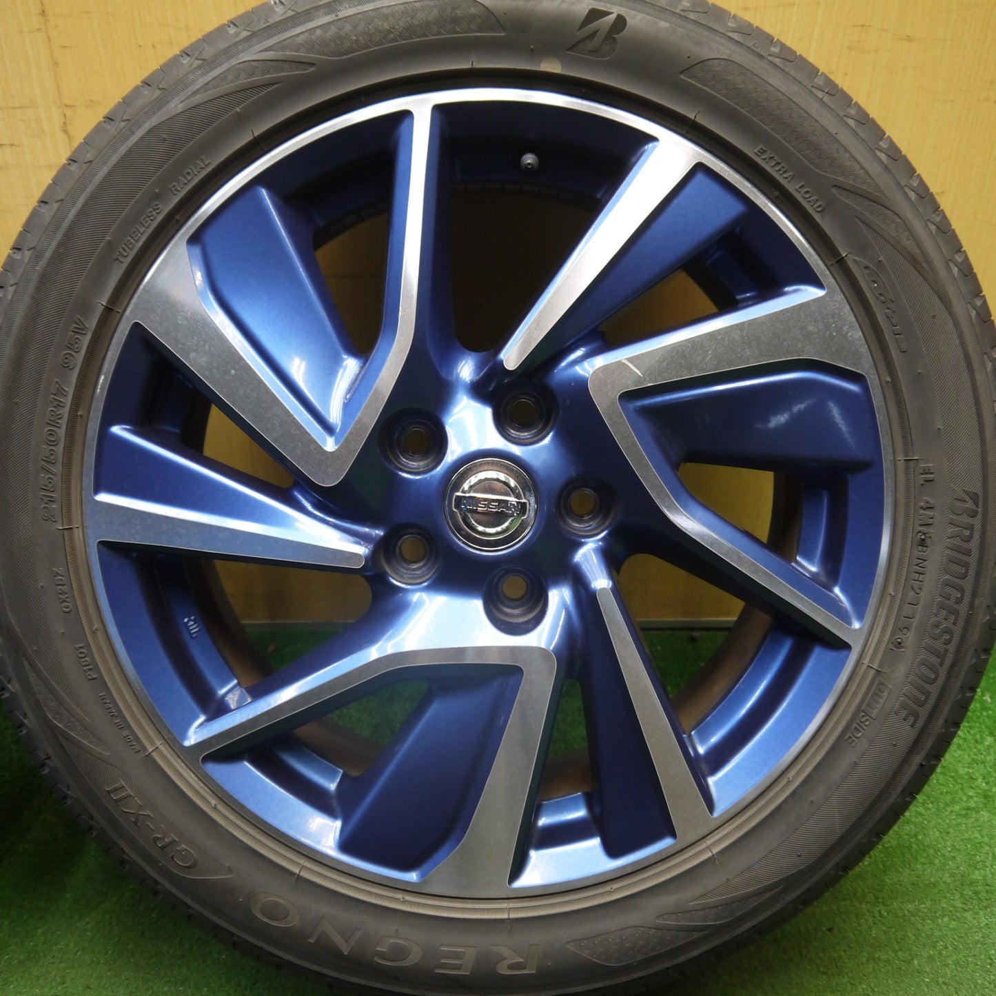4本価格★日産 AZE0 リーフ エアロ スタイル 純正 215/50R17 ブリヂストン レグノ GR-X2 17インチ PCD114.3/5H★6040706Hノ