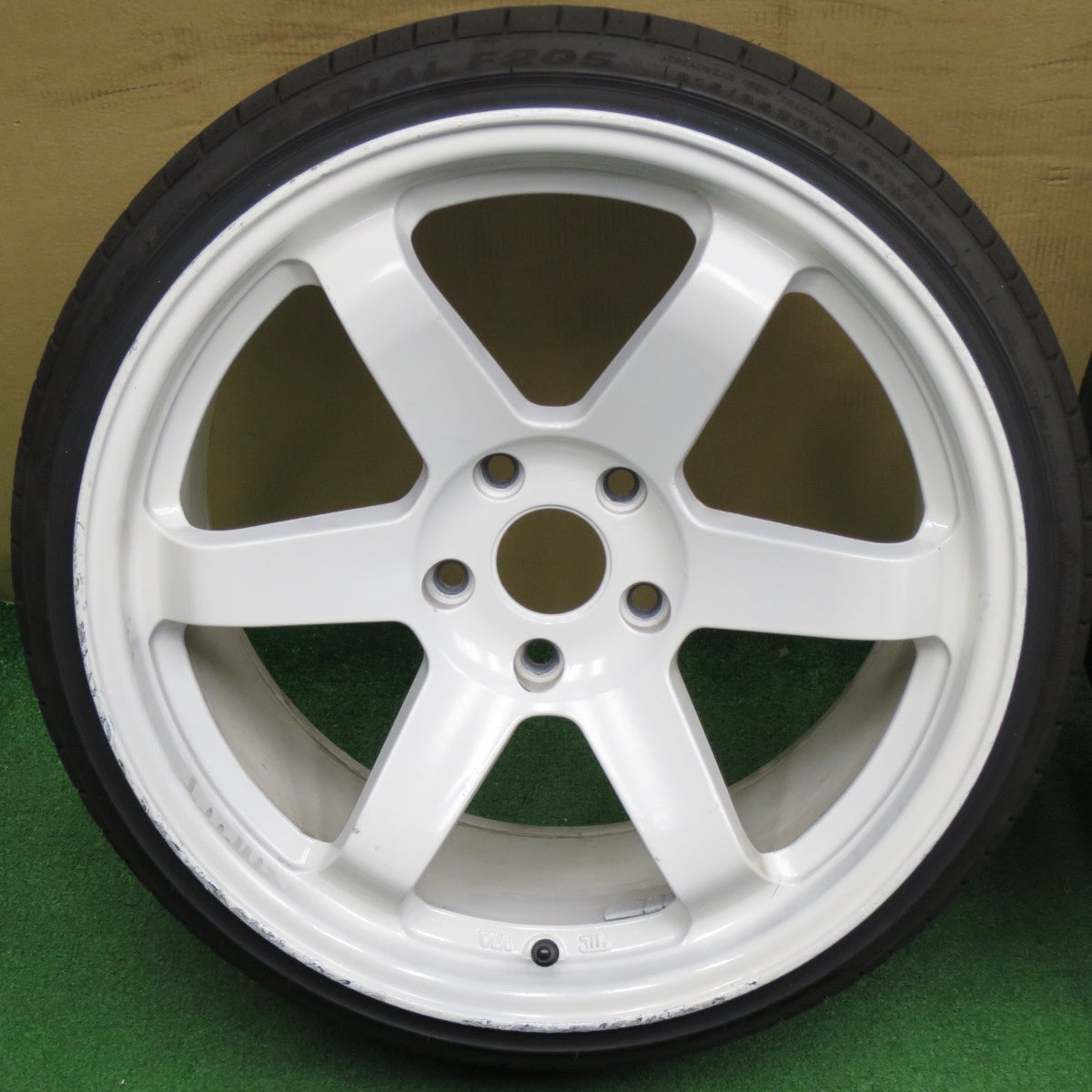 4本価格！25年◎215/35R18 ミネルバ ラジアル F205 AVID1 AV-06 社外 アルミ 18インチ PCD114.3/5H◎6061701NKノ
