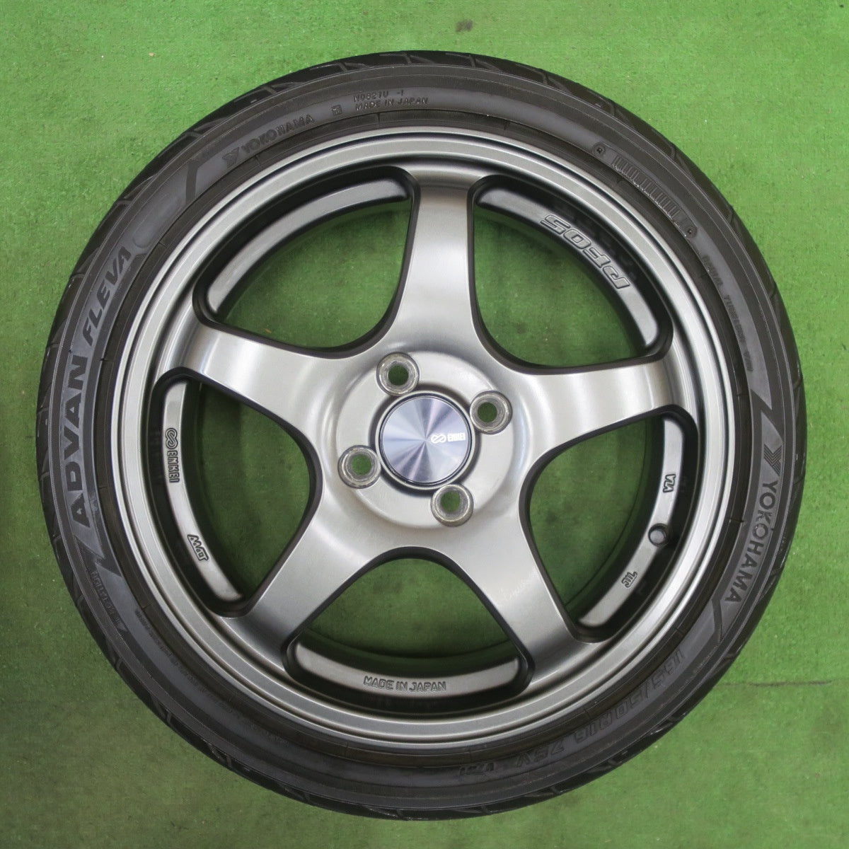 キレイ★ENKEI PF05 165/50R16 ヨコハマ アドバン FLEVA V701 16インチ エンケイ PCD100/4H★6040604TTノ