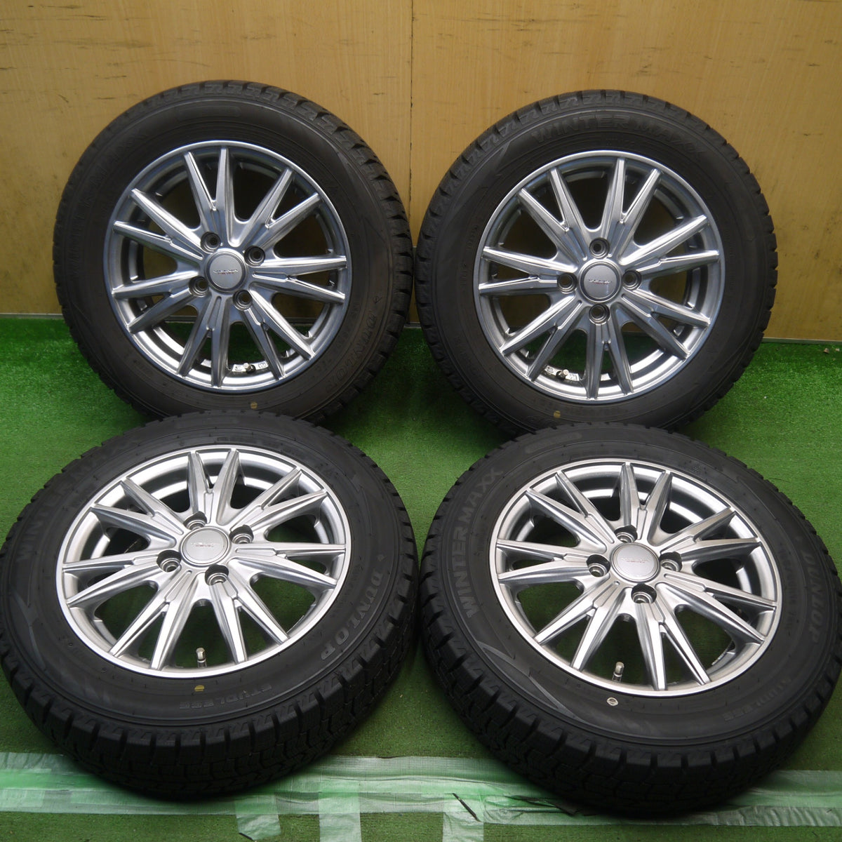バリ溝！キレイ！9.5分◎スタッドレス 165/65R14 ダンロップ ウインターマックス WM02 VELVA KEVIN ヴェルヴァ ケヴィン ハスラー ソリオ 等 14インチ PCD100/4H◎6092802Hス