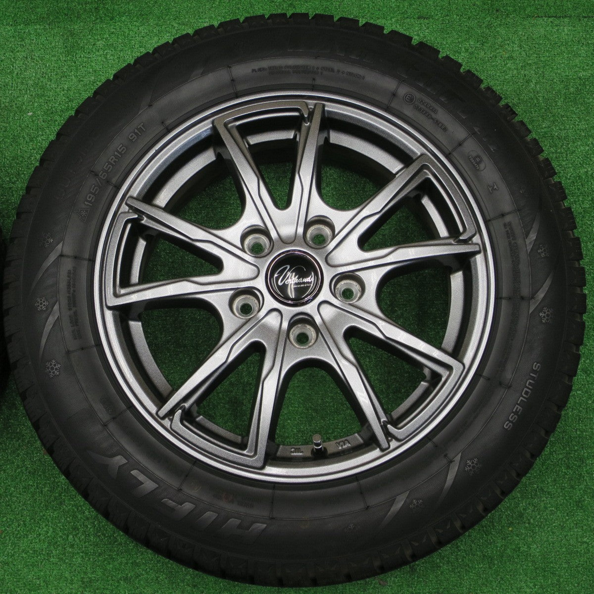バリ溝！22年！キレイ！ほぼ10分★スタッドレス 195/65R15 ハイフライ Win-turi 212 Verthandi ヴェルザンディ ヴェルサンディ 15インチ PCD114.3/5H★5120304NKス