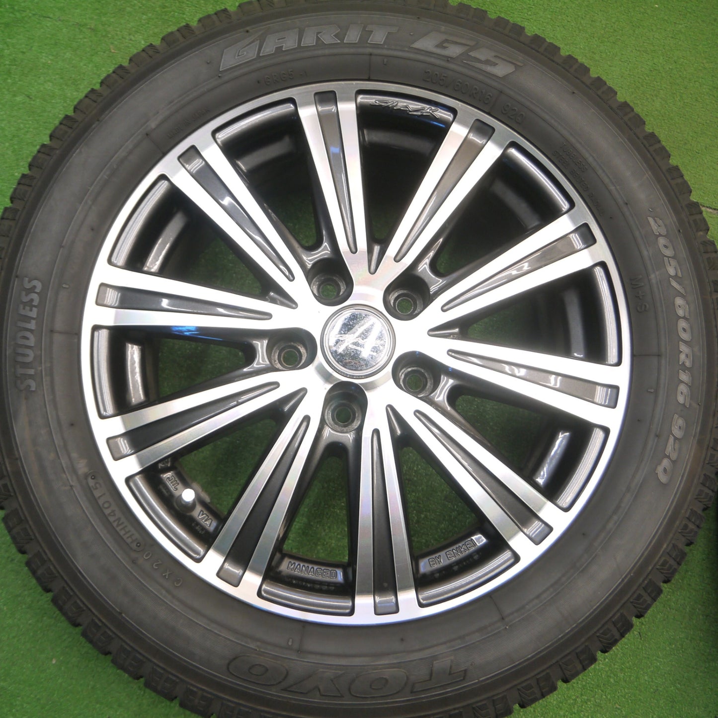 [送料無料] バリ溝！9.5分★スタッドレス 205/60R16 トーヨー ガリット G5 SMACK ENKEI スマック エンケイ 16インチ PCD114.3/5H★5010703Hス
