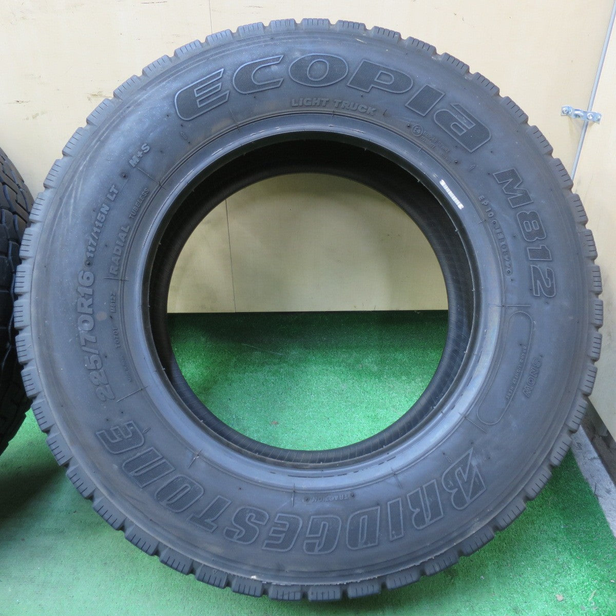 バリ溝！22年！9.5分以上！6本★トラック タイヤ 225/70R16 117/115N ブリヂストン エコピア M812 ミックス オールシーズン 16インチ★5061809イノタ