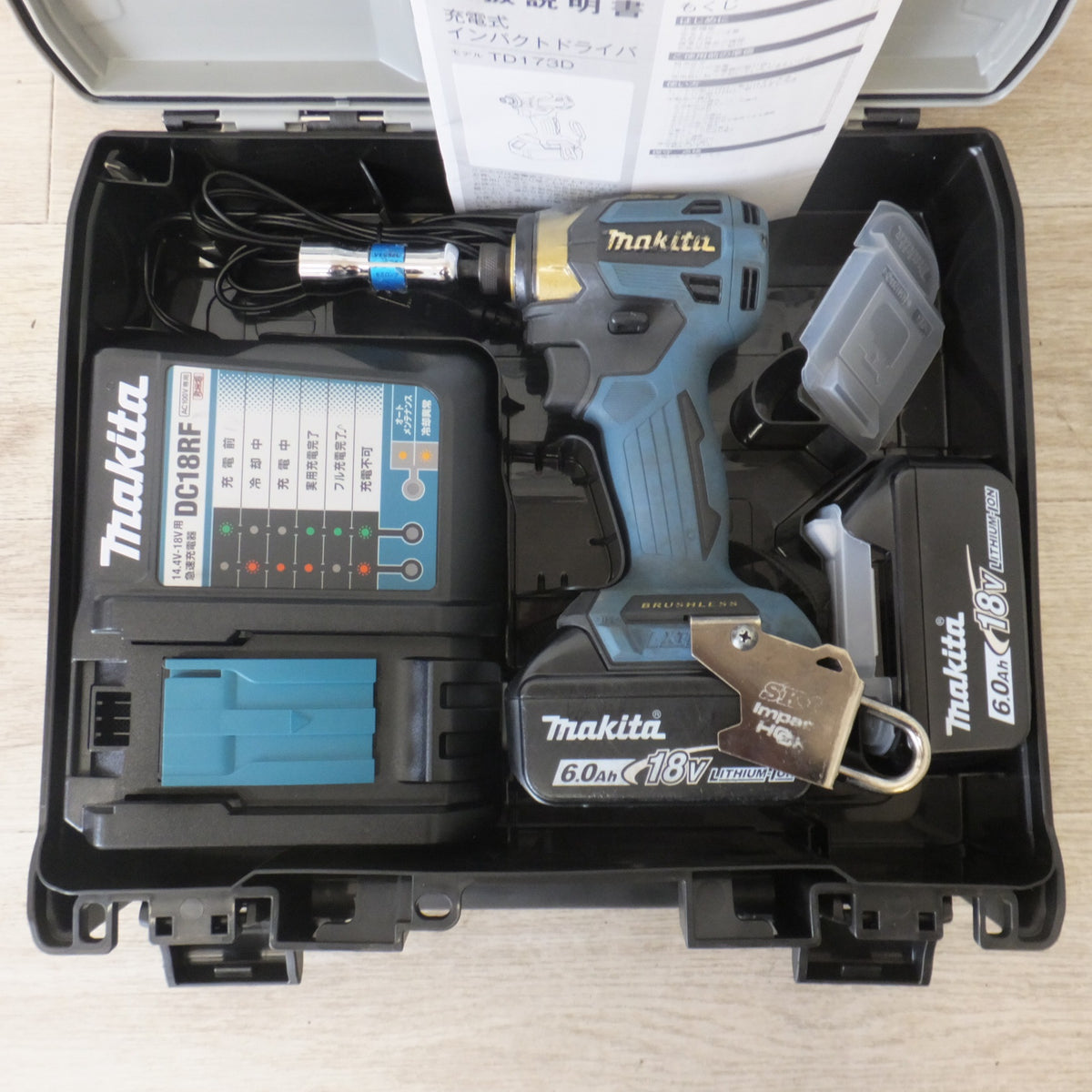 [送料無料] ★マキタ makita 充電式インパクトドライバ TD173DGXPB 18V プレミアムブルー LXT20周年記念カラー★