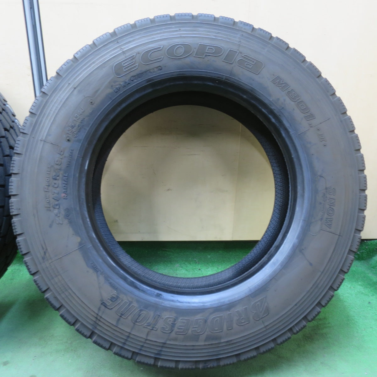 バリ溝！25年！9.5分★トラック タイヤ 245/70R19.5 136/134J ブリヂストン エコピア M801 Ⅱ ミックス オールシーズン 19.5インチ★6010920イスタ