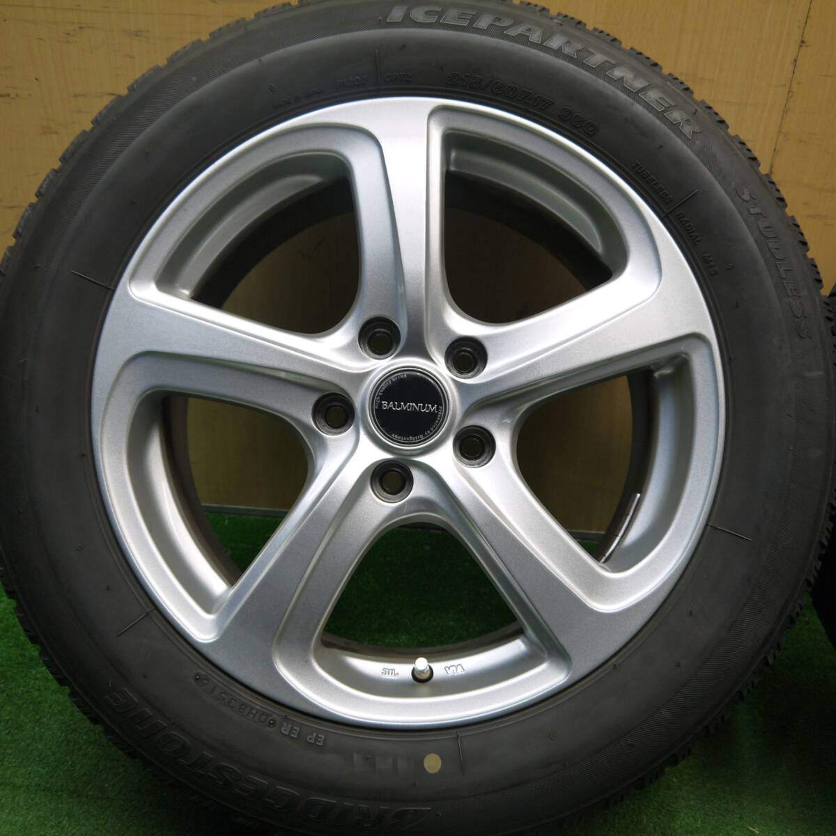 キレイ★スタッドレス 215/60R17 ブリヂストン アイスパートナー2 BALMINUM バルミナ 17インチ PCD114.3/5H★5040709Hス