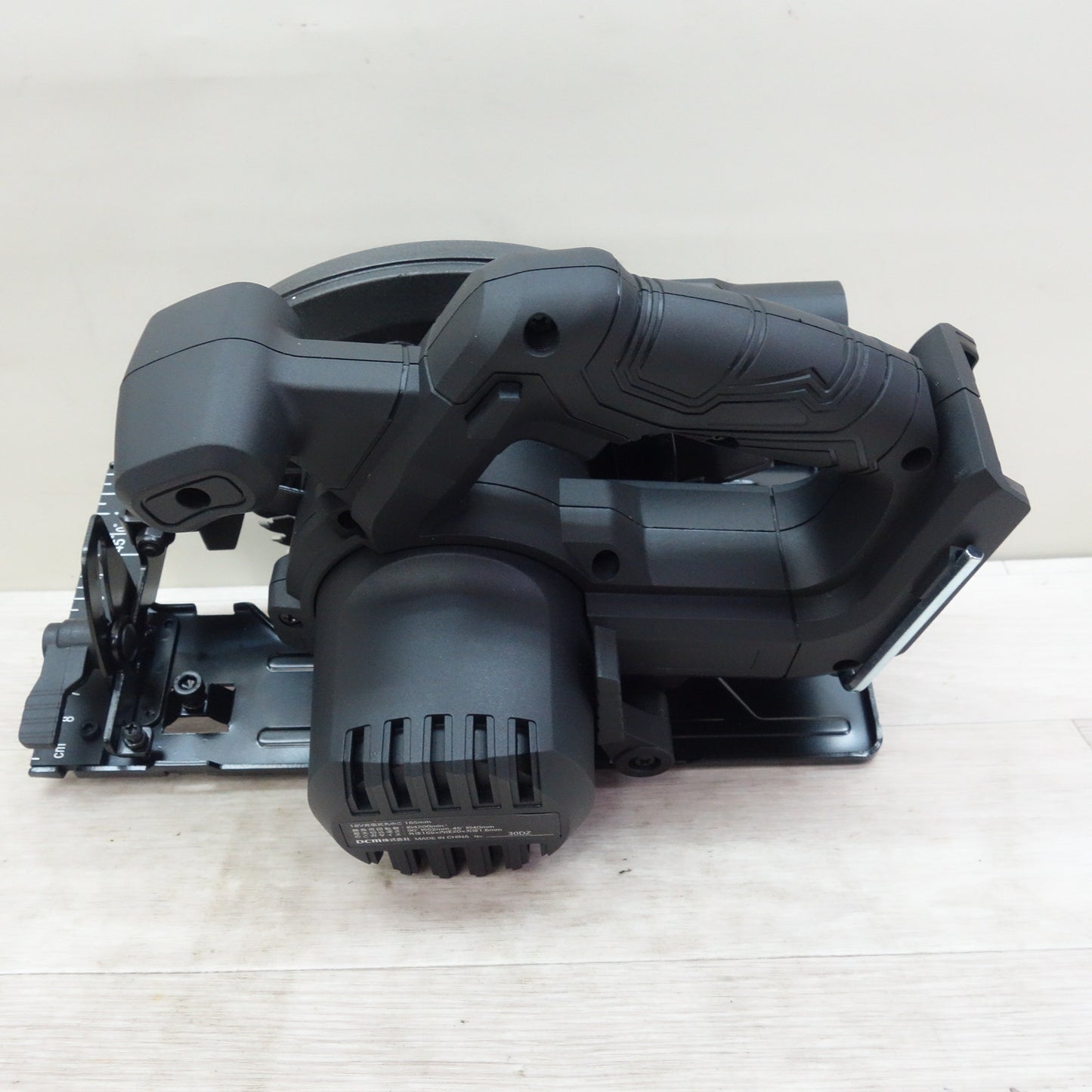 [送料無料] 未使用☆DCM 165mm 充電式 丸のこ 18V 30DZ バッテリー 付き 丸鋸 丸ノコ マルノコ 切断機 電動 工具☆