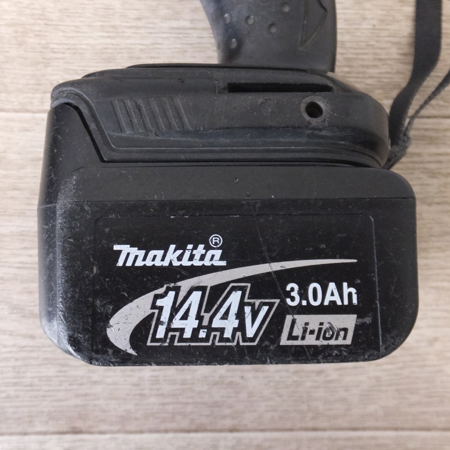 [送料無料] ★マキタ makita 充電式インパクトドライバ TD133DRFXB 14.4V★