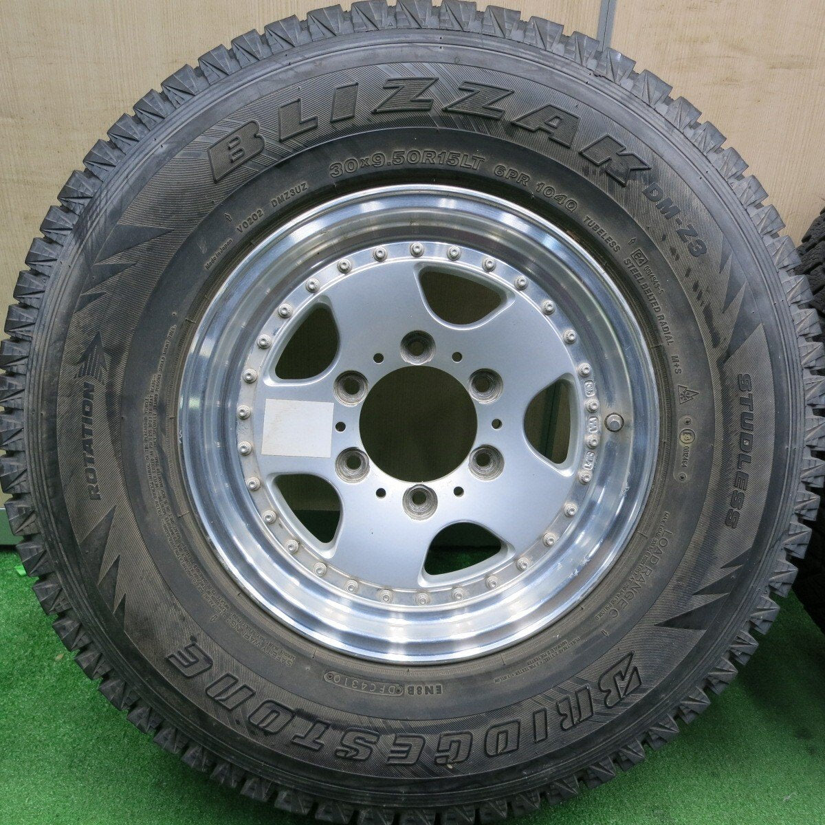 バリ溝！9分★スタッドレス 30×9.50R15LT 6PR 104Q ブリヂストン ブリザック DM-Z3 EMR PRODUCT 社外 アルミ 15インチ PCD139.7/6H★5011207HAス
