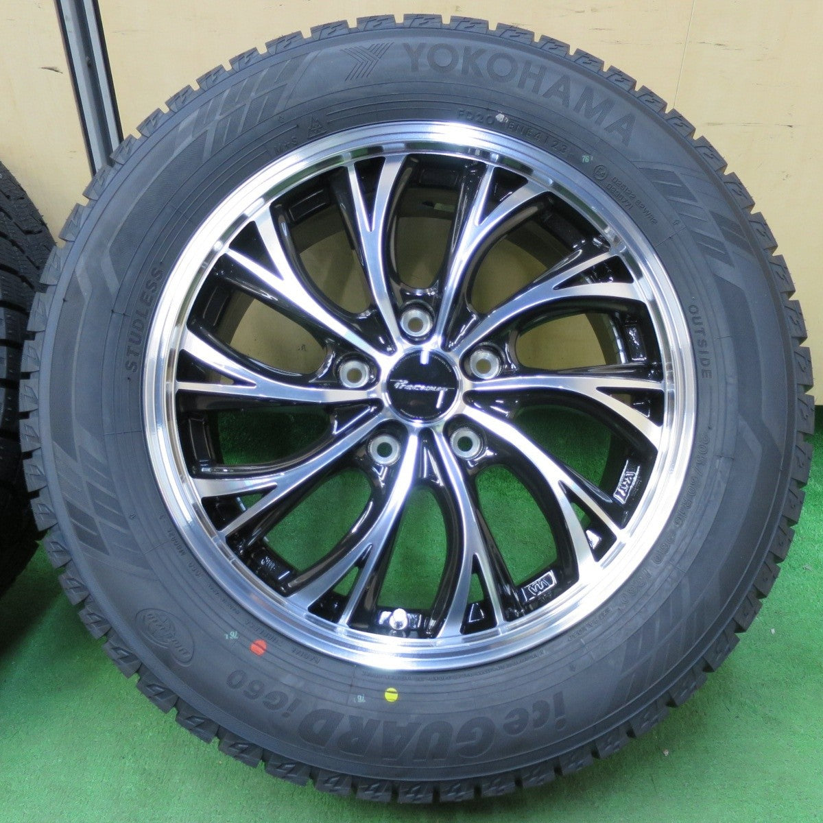 未使用！23年★スタッドレス 205/60R16 ヨコハマ アイスガード iG60 Precious HS-2 プレシャス PCD114.3/5H★4101608イス