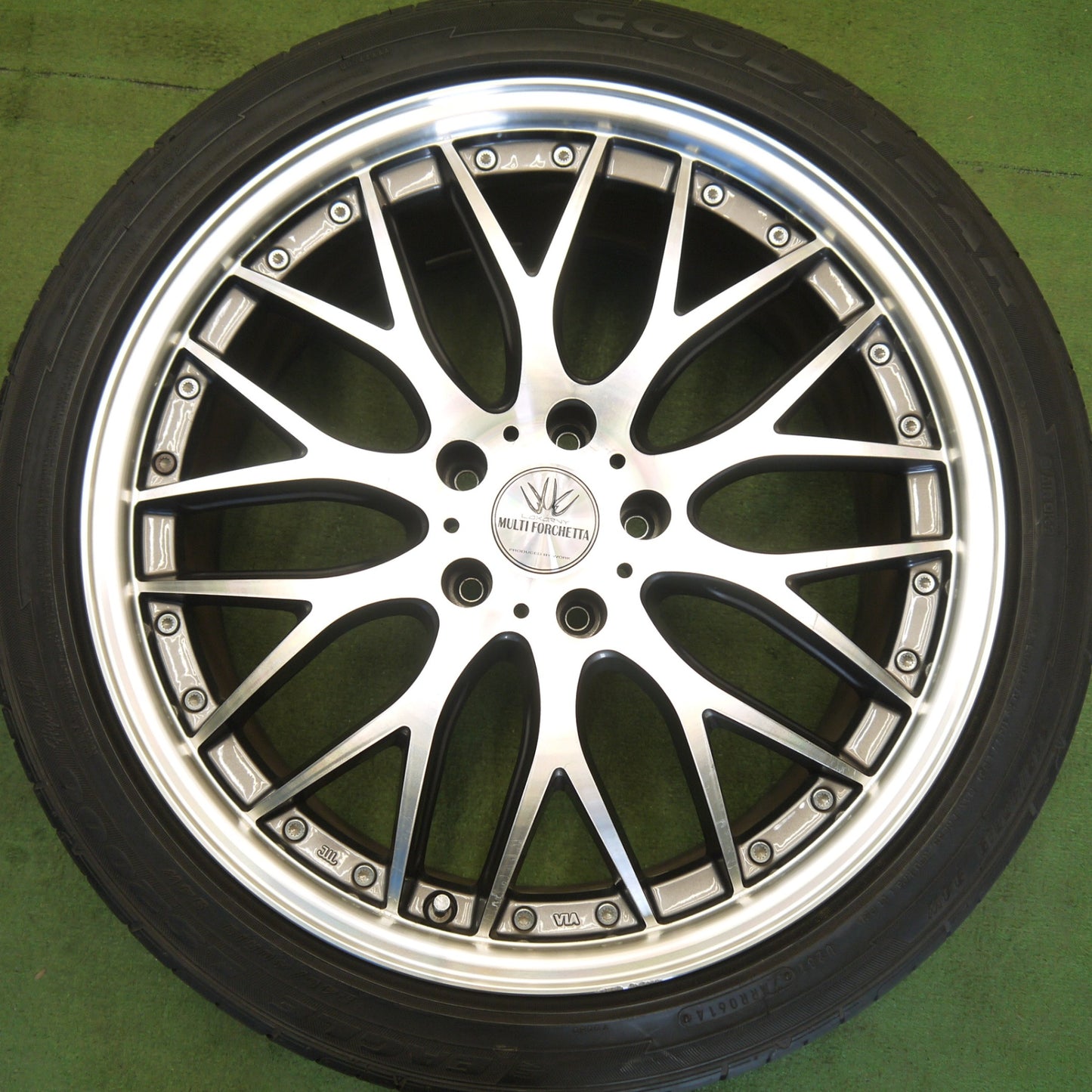 4本価格★LOXARNY MULTI FORCHETTA 245/40R19 グッドイヤー イーグル LS2000 hybrid2 ロクサーニ マルチフォルケッタ 19インチ PCD114.3/5H★6051205Hノ