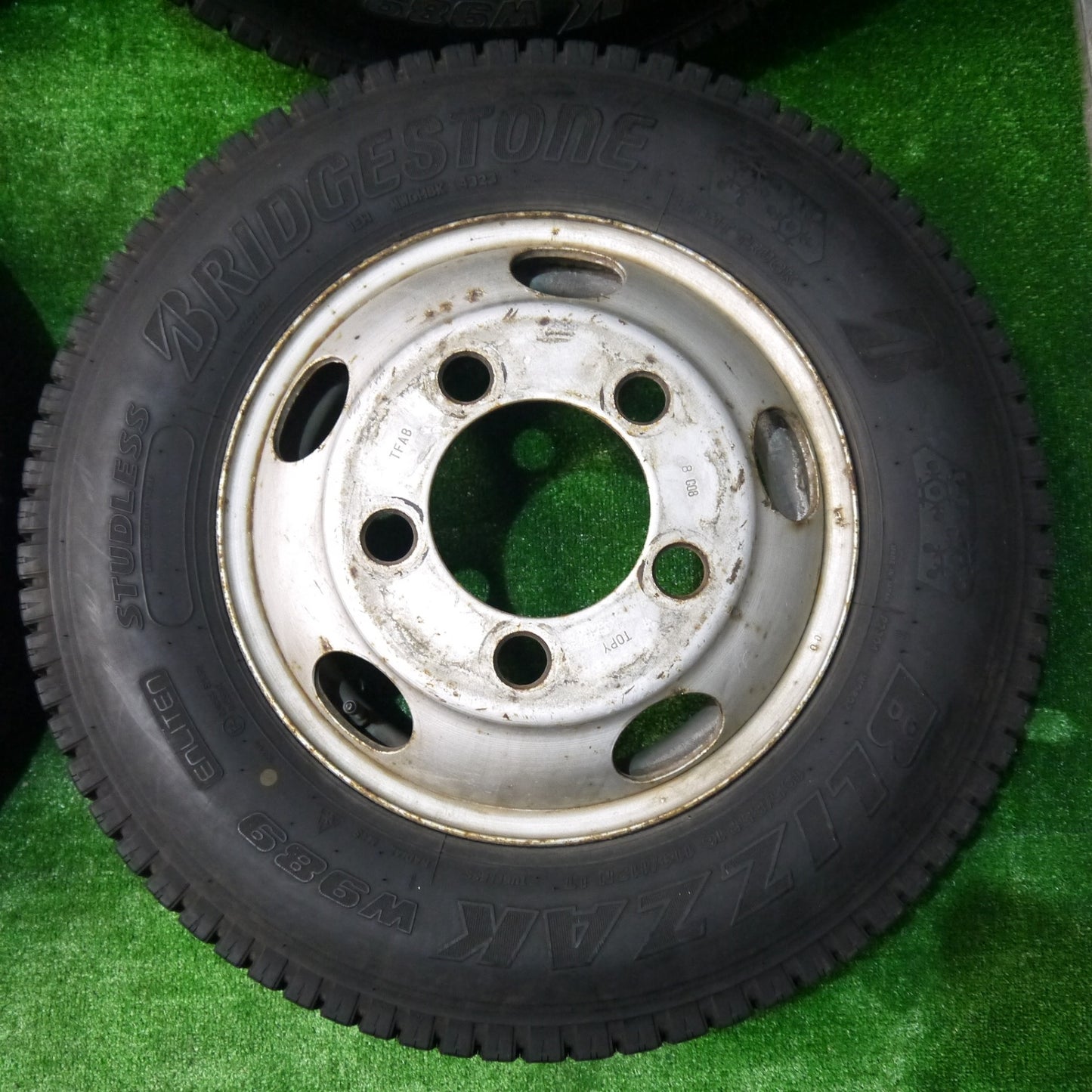 バリ溝！23年！9分！6本★トラック 195/85R16 114/112N スタッドレス ブリヂストン ブリザック W989 TOPY スチール 16インチ PCD203.2/5H★5111201KKス