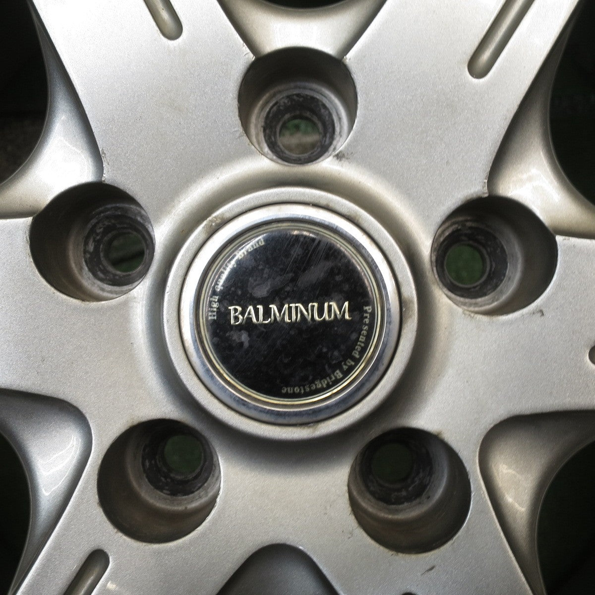 バリ溝！23年！9.5分★スタッドレス 205/65R15 ブリヂストン アイスパートナー2 FEID ZART/G6 BALMINUM 15インチ PCD114.3/5H★5073001NJス
