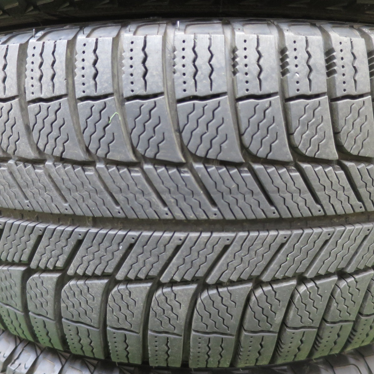 バリ溝！キレイ！9.5分★ワーゲン ゴルフ 等 ACE SCORPIO 225/40R18 スタッドレス ミシュラン X-ICE XI3 スコーピオ 18インチ PCD112/5H★6013110ナス