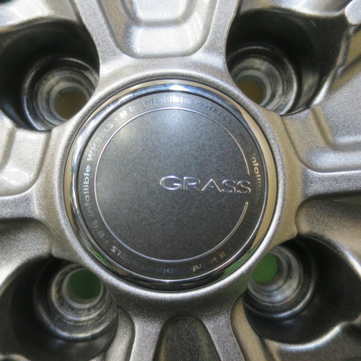 バリ溝！23年！キレイ！9分◎スタッドレス 185/65R15 ヨコハマ アイスガード iG52C GRASS グラス 15インチ PCD100/4H◎6100802イス