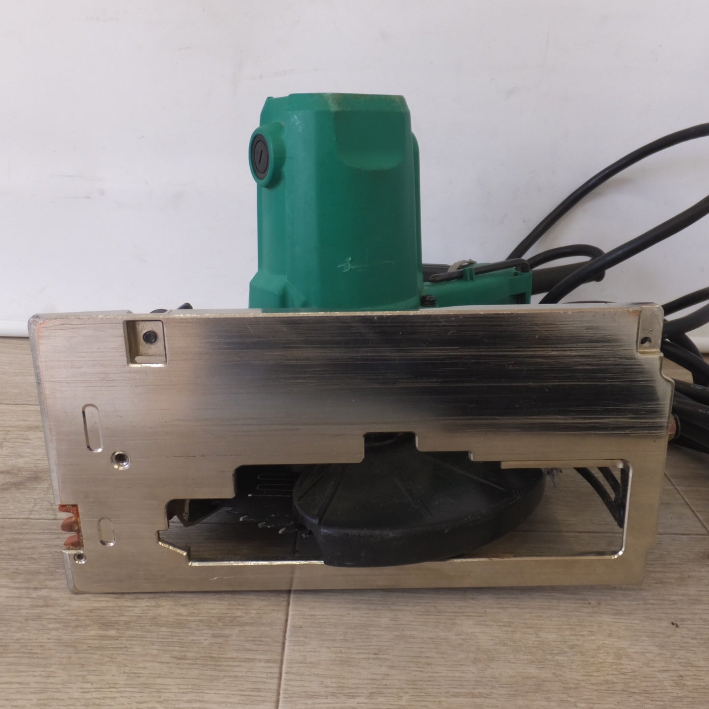 [送料無料] 美品★マキタ makita 190mm マルノコ M585　180～190mm　100V～ 11A 50-60Hz 1050W　木工用 超硬丸ノコ★