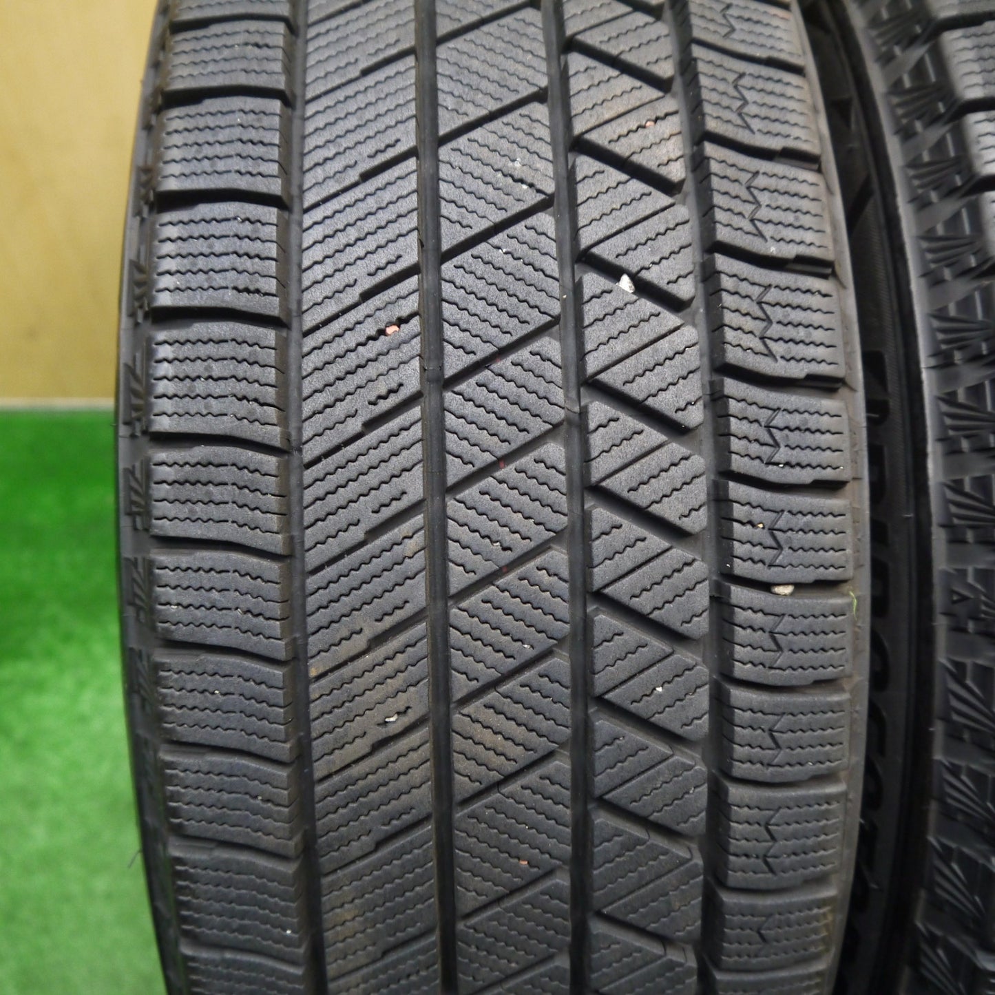 バリ溝！21年！キレイ！9.5分★プリウス 等 195/65R15 スタッドレス ブリヂストン ブリザック VRX3 Humanline ヒューマンライン 15インチ PCD100/5H★5111401KKス