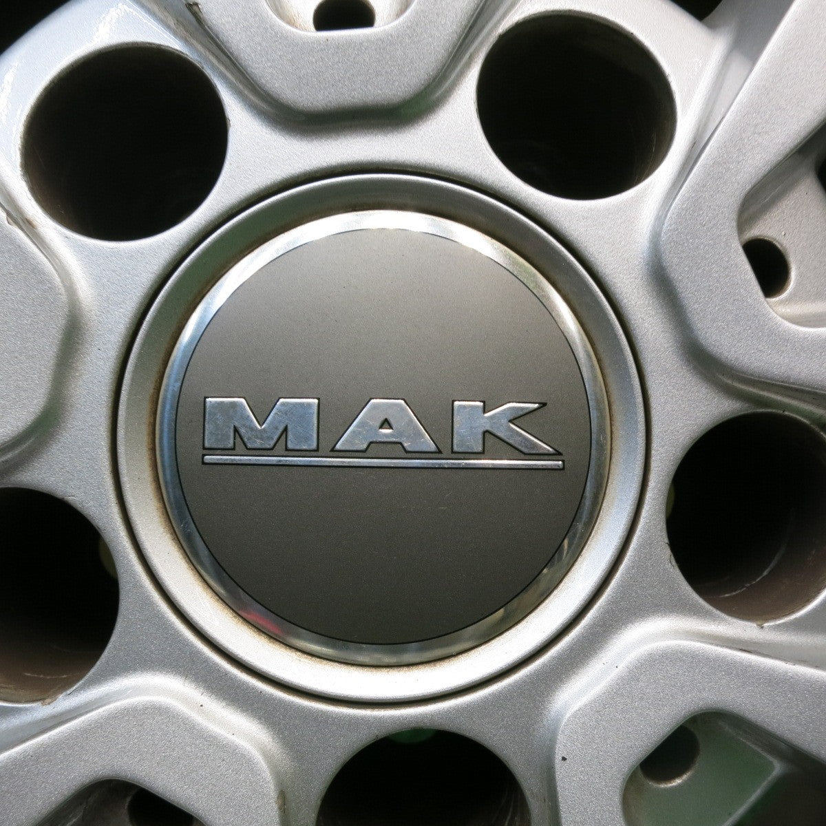 4本価格！22年★ベンツ 等 MAK BREMEN 215/55R17 スタッドレス ブリヂストン ブリザック VRX2 ブレーメン 17インチ PCD112/5H★5110905HAス