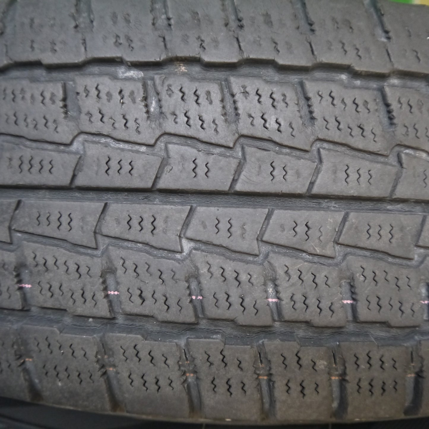 キレイ★スタッドレス 195/80R15 107/105L ハンコック ウインター RW06 U.S.DAYTONA US デイトナ 15インチ PCD139.7/6H★6013003Hス
