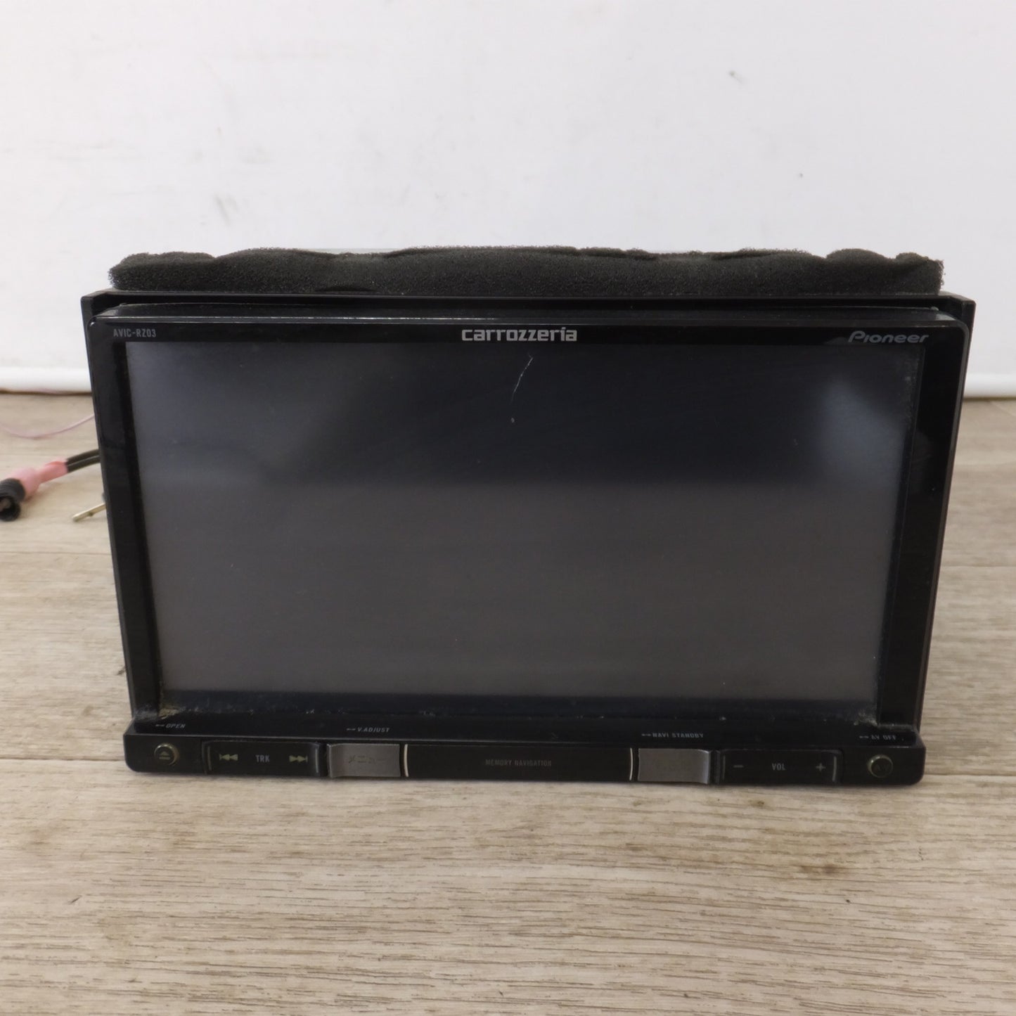 [送料無料] ★カロッツェリア carrozzeria AV一体型メモリーナビゲーション 楽ナビ AVIC-RZ03(25)★