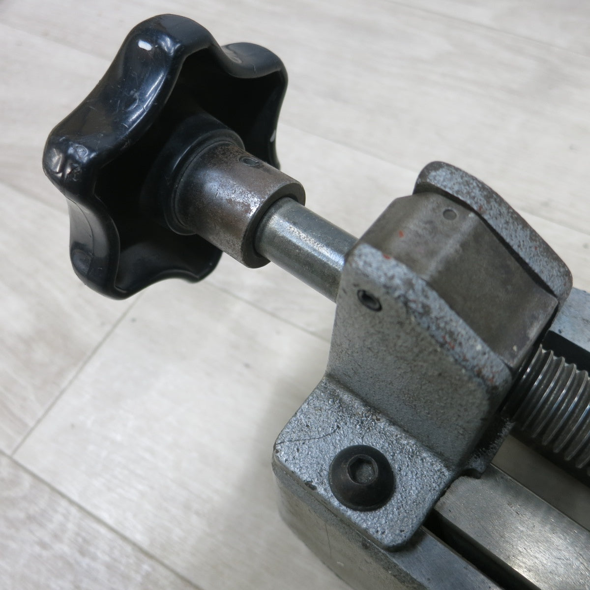 [送料無料] ◆新ダイワ ロータリー バンドソー 帯鋸切断機  平バイス タイプ 100V RB120FV shindaiwa やまびこ◆