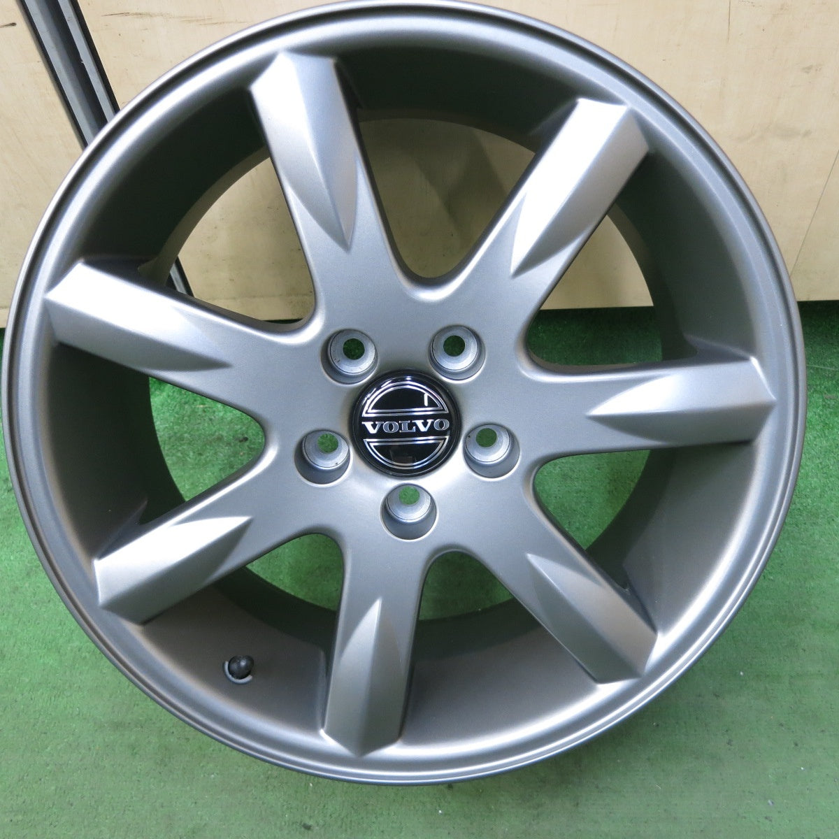 キレイ！1本★ボルボ 850R 純正 ホイール 17インチ 7J×17 VOLVO PCD108/5H★5101506ナホ
