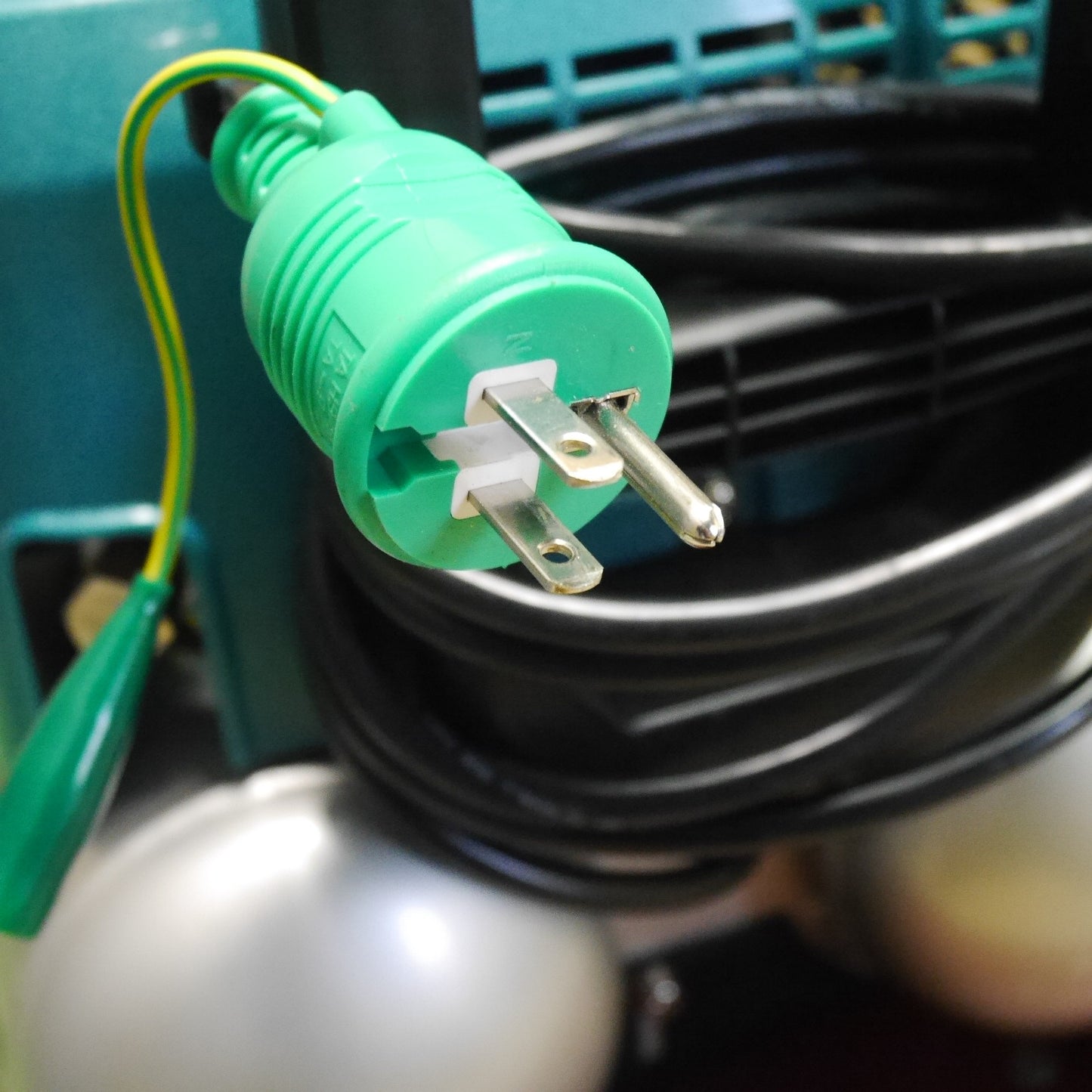 [送料無料] 美品☆マキタ エア コンプレッサー AC500XLH 46気圧 11L エアー ツール 工具 makita 50-60Hz☆