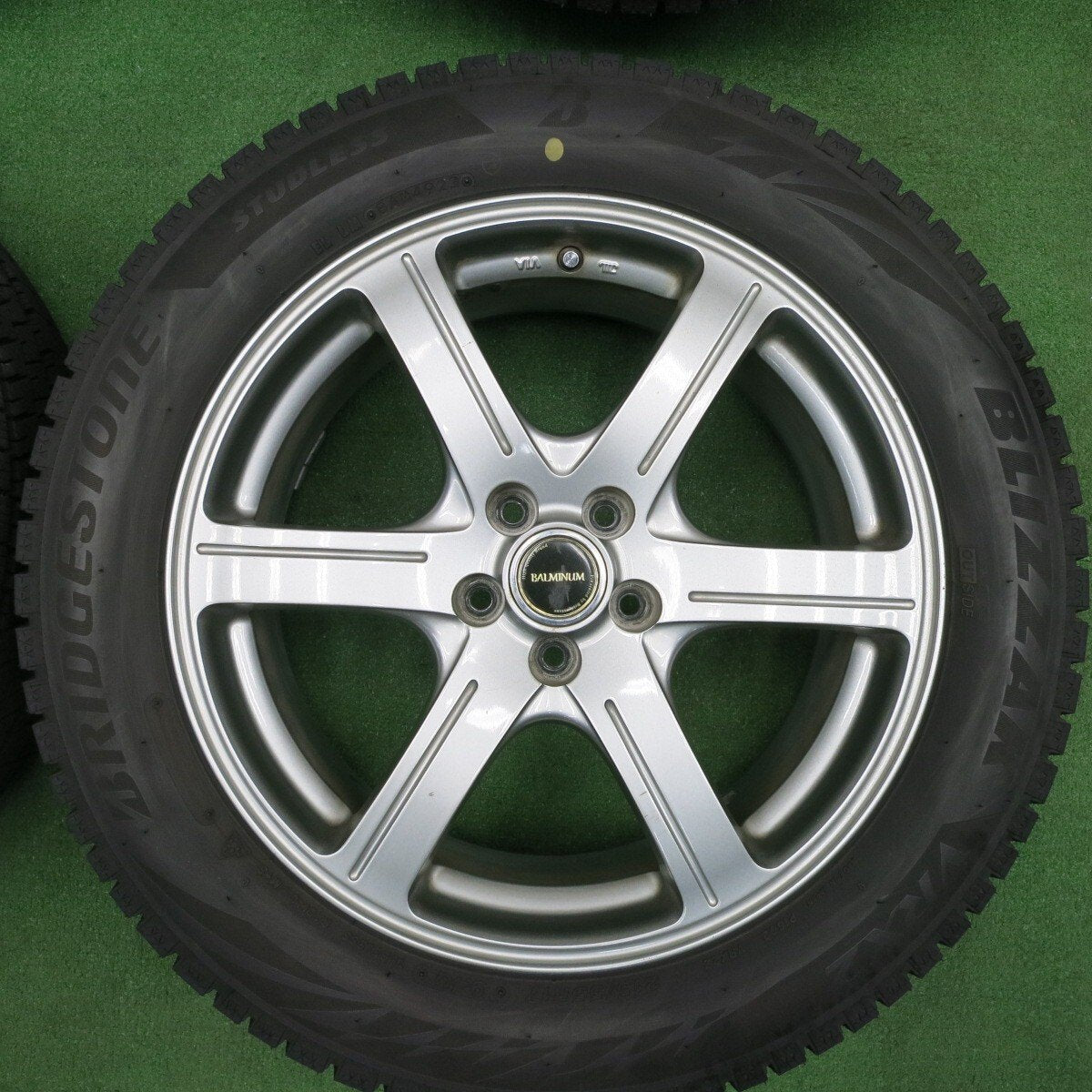 バリ溝！23年！9.5分★フォレスター 等 215/55R17 スタッドレス ブリヂストン ブリザック VRX2 BALMINUM バルミナ 17インチ PCD100/5H★5020301TNス