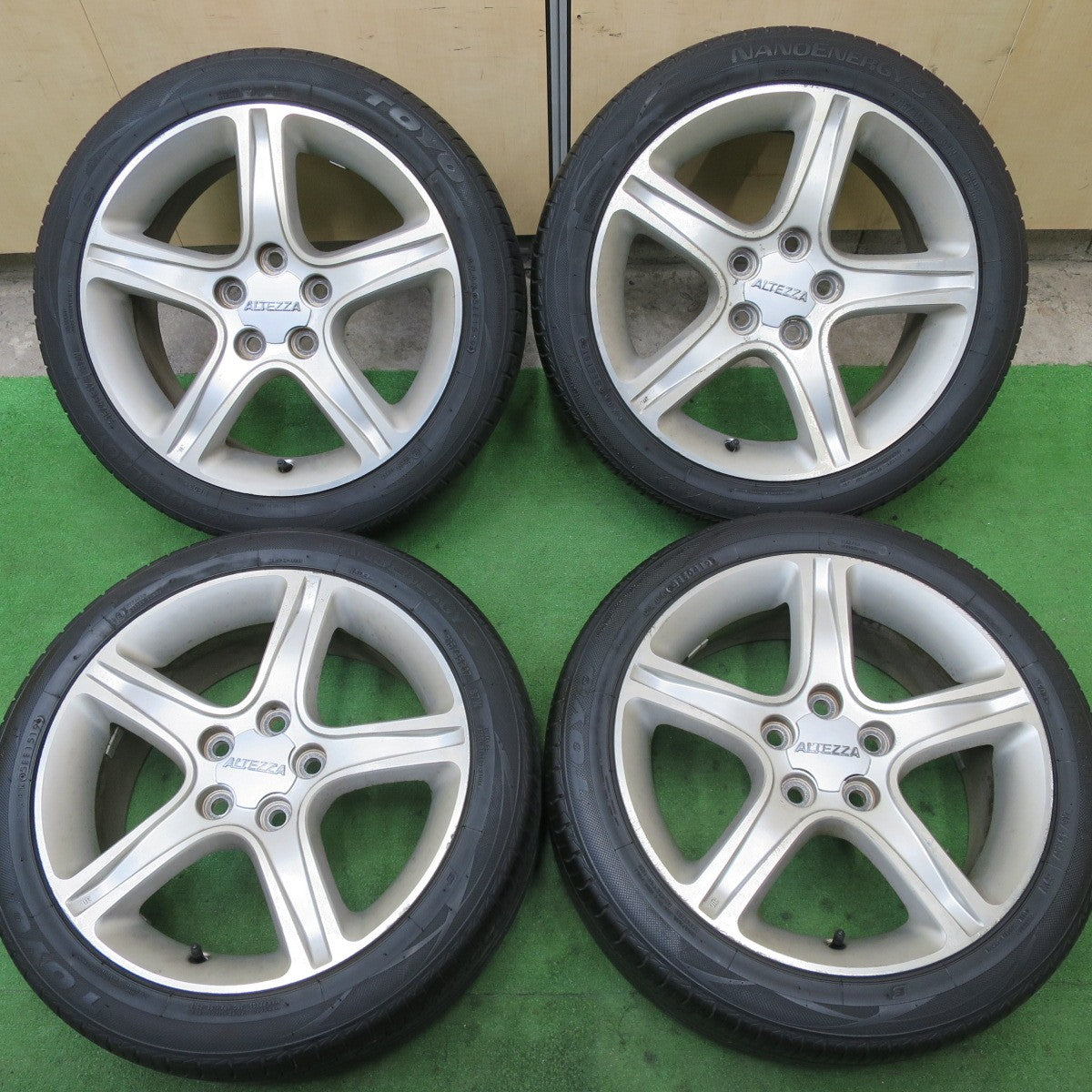 バリ溝！8.5分★トヨタ SXE10 アルテッツァ 純正 215/45R17 トーヨー ナノエナジー3 プラス 17インチ PCD114.3/5H★5062303TTノ