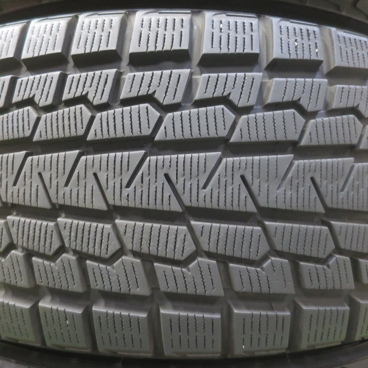バリ溝！22年！キレイ！9.5分◎スタッドレス 265/65R17 ヨコハマ アイスガード G075 B-MUD K 17インチ PCD139.7/6H◎6062801IMス