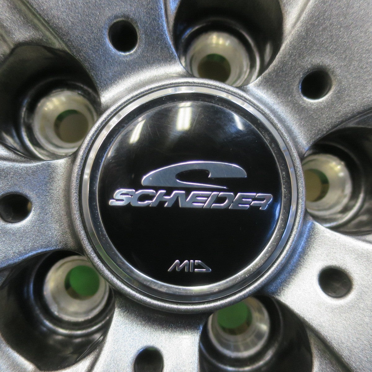 バリ溝！24年！キレイ！ほぼ10分★プリウス 等 195/65R15 スタッドレス ブリヂストン ブリザック VRX2 SCHNEIDER シュナイダー 15インチ PCD100/5H★5111506イス