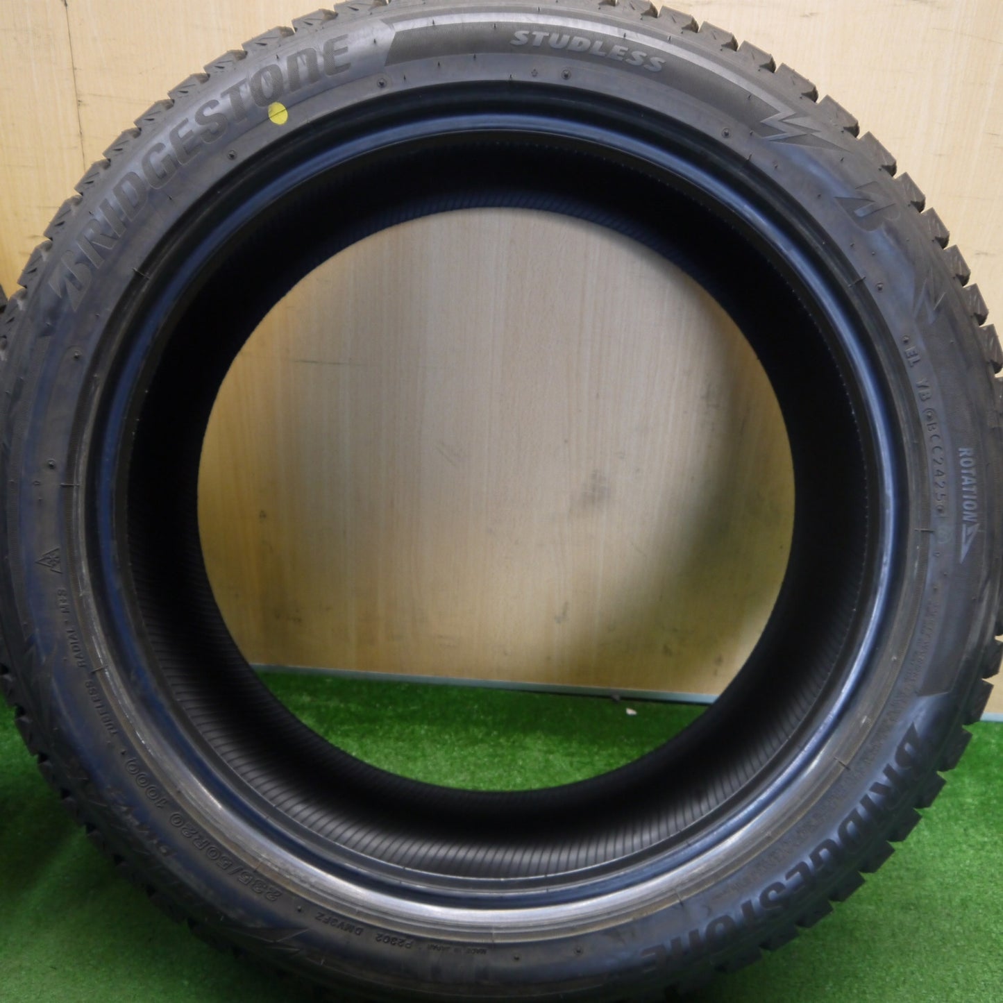 バリ溝！25年！9.5分★スタッドレス 235/50R20 ブリヂストン ブリザック DM-V3 タイヤ 20インチ レクサス NX クラウン クロスオーバー bZ4X CX-60 CX-8 等★6050106Hスタ