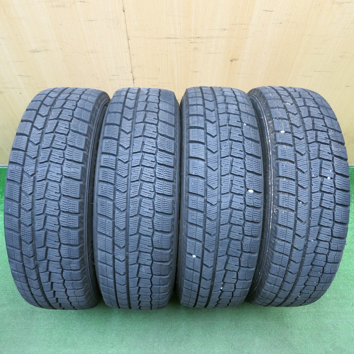 バリ溝！23年！キレイ！9.5分★トヨタ アクア 純正 スチール 175/65R15 スタッドレス ダンロップ ウインターマックス WM02 15インチ PCD100/4H★6032912HAス