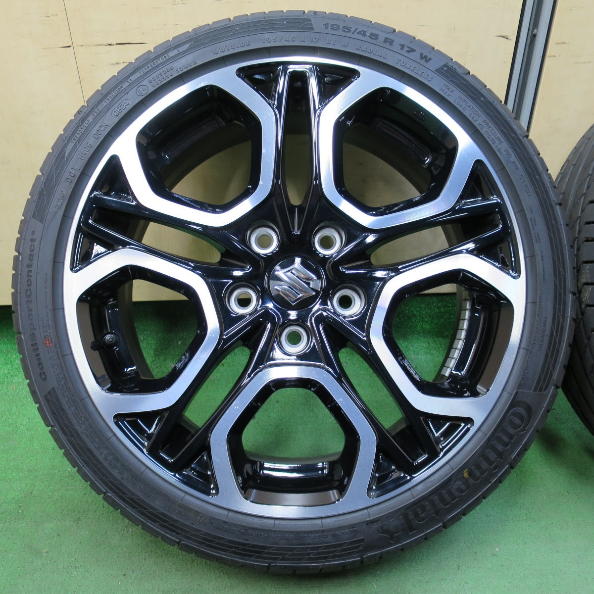 新車外し！24年★スズキ ZC33S スイフト スポーツ 純正 195/45R17 コンチネンタル コンチスポーツ コンタクト5 17インチ PCD114.3/5H★5041006イノ