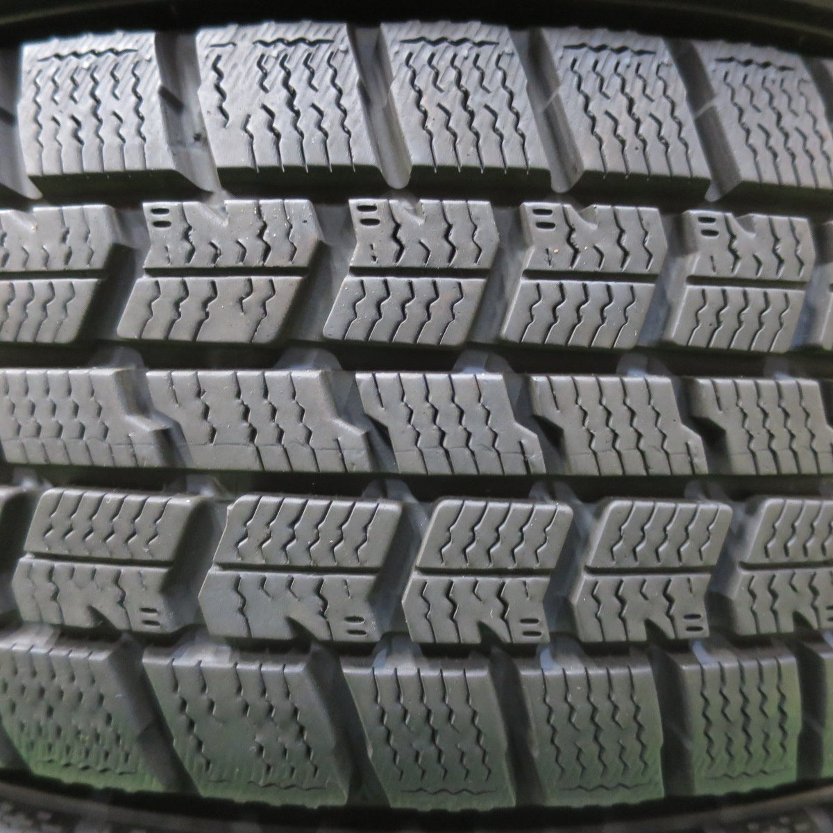 [送料無料] バリ溝！9分★スタッドレス 165/55R15 グッドイヤー アイスナビ7 D.O.S. DOS 15インチ 軽自動車 PCD100/4H★4111504イス