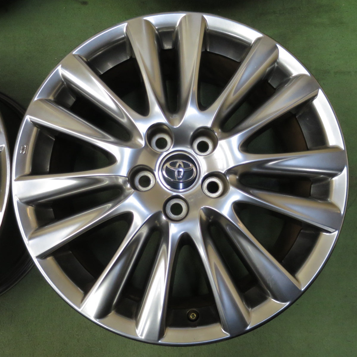 4本価格◎トヨタ 60系 ハリアー 純正 ホイール 18インチ 18×7.5J PCD114.3/5H◎6081102NGホ