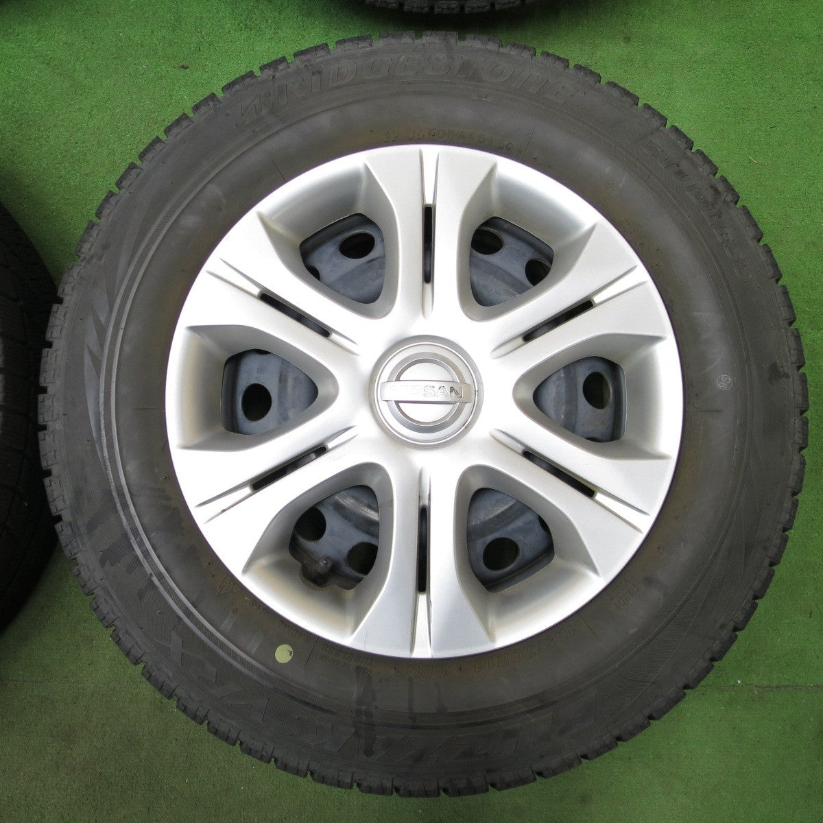 4本価格★日産 ノート 純正 スチール 185/70R14 スタッドレス ブリヂストン ブリザック VRX 14インチ PCD100/4H★6032101ナス