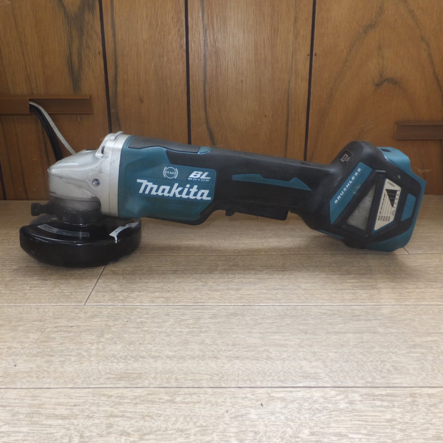 [送料無料] ★マキタ makita 100mm 充電式ディスクグラインダ GA418DRGX 18V バッテリ 充電器 なし★