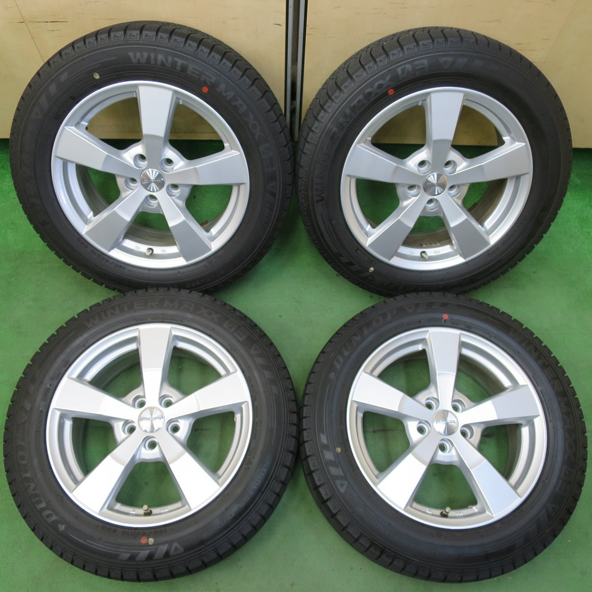 バリ溝！キレイ！9.5分★ワーゲン 等 AGA NEXTA 195/60R16 スタッドレス ダンロップ ウインターマックス03 ネクスタ 16インチ PCD100/5H★5042302イス